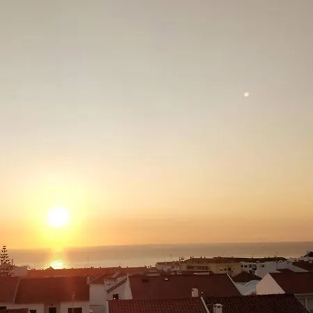 Beachy 2bdrm In W/ Stunning Ocean View! 아파트 *