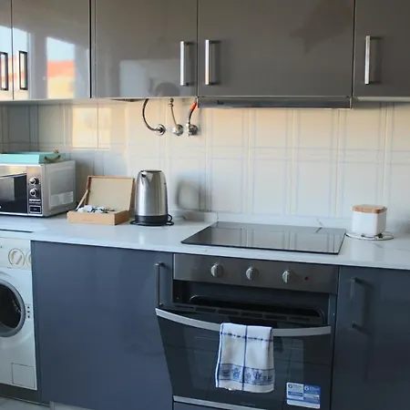 Beachy 2bdrm In W/ Stunning Ocean View! *