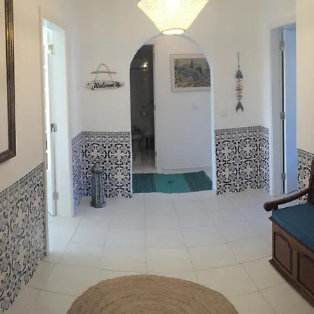 Beachy 2bdrm In W/ Stunning Ocean View! 아파트